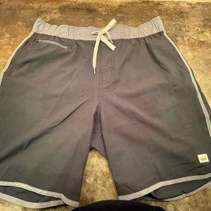 Men’s Vuori Bank Shorts